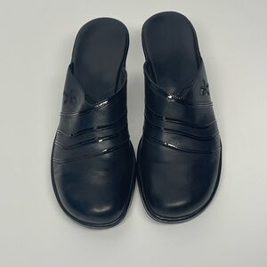 Clarks Leather Slip-On Mule Clogs Size 8.5 M Black